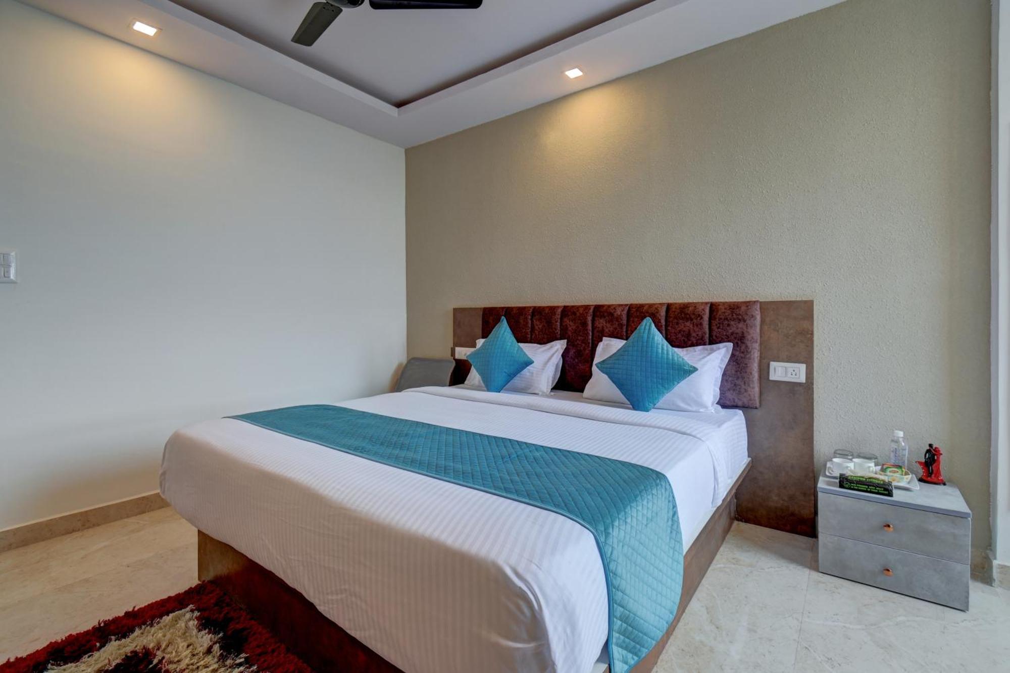 Hotel Cloud 9 Luxury Stay Mysore Exteriör bild