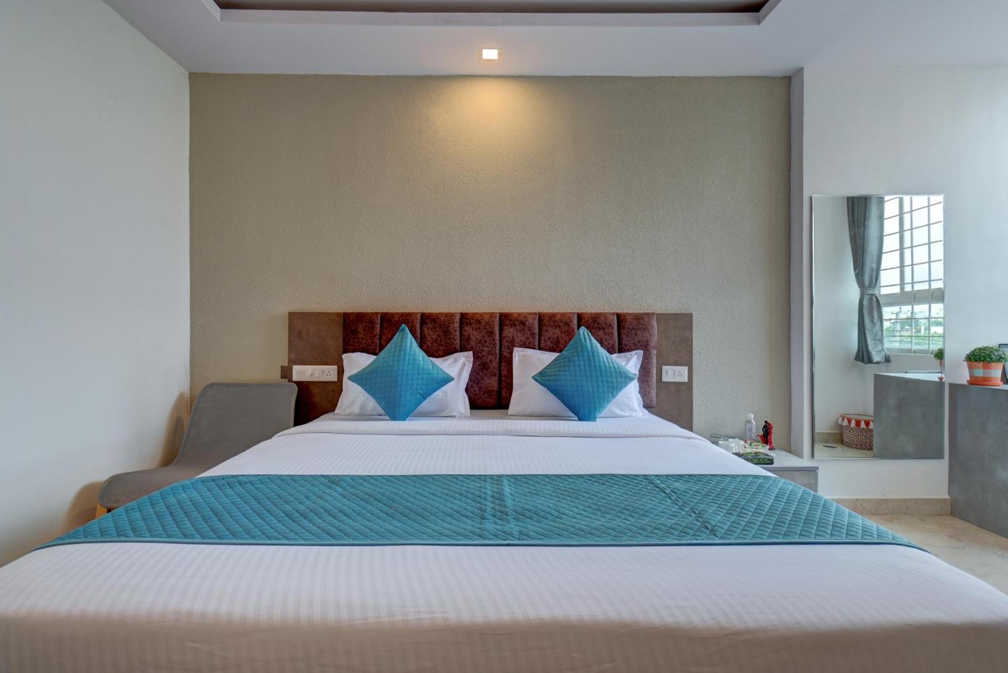 Hotel Cloud 9 Luxury Stay Mysore Exteriör bild
