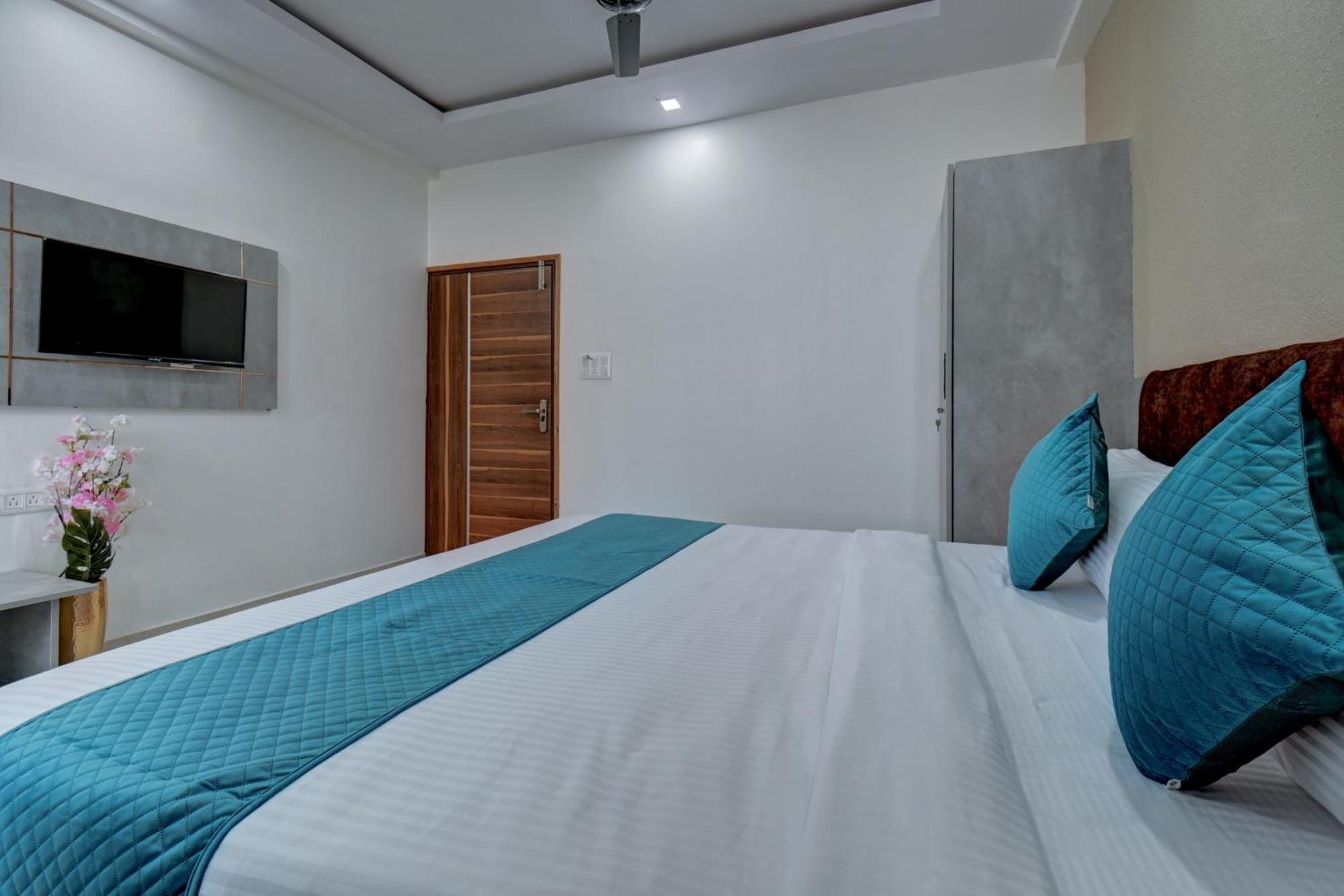Hotel Cloud 9 Luxury Stay Mysore Exteriör bild