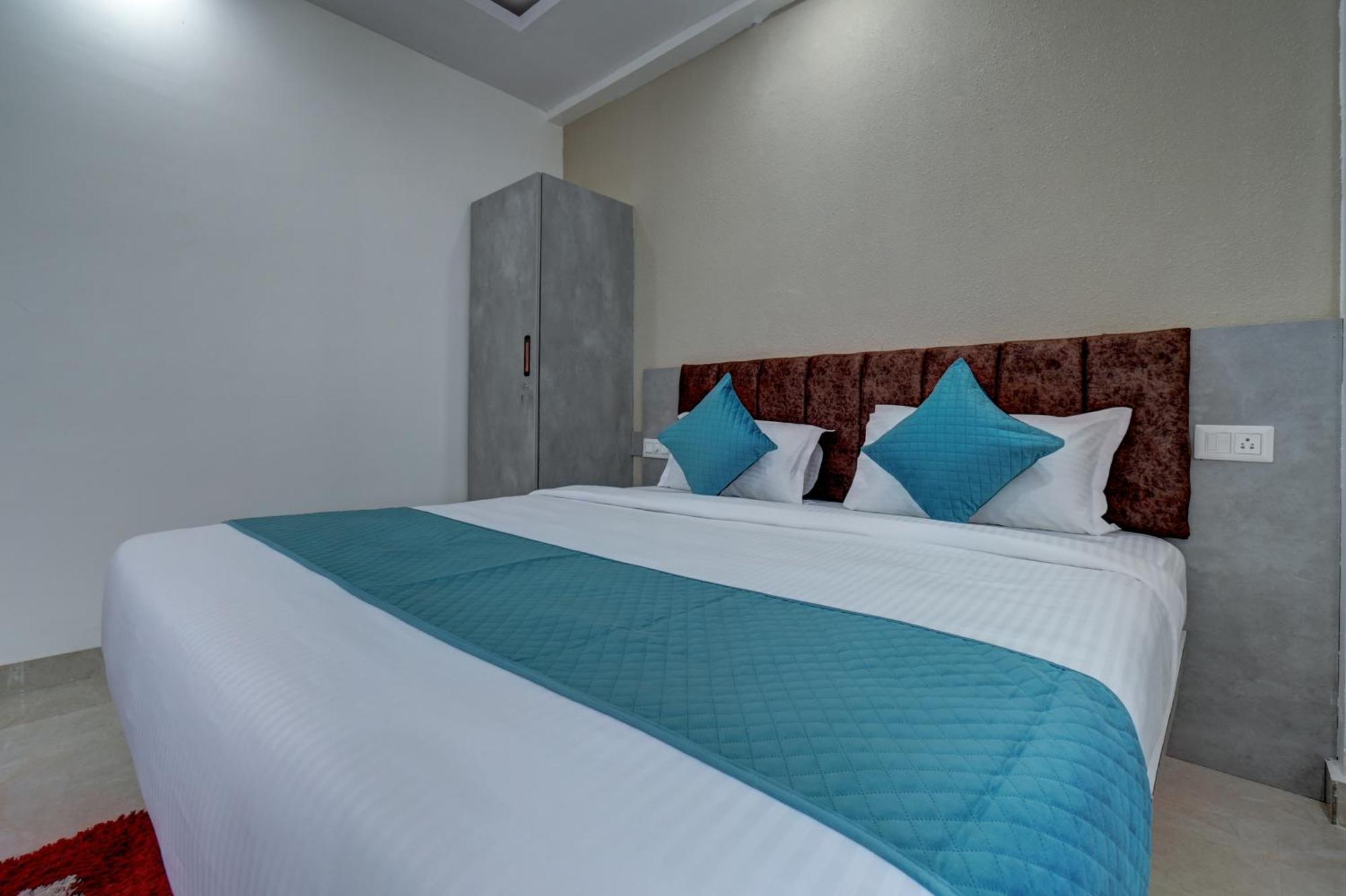 Hotel Cloud 9 Luxury Stay Mysore Exteriör bild