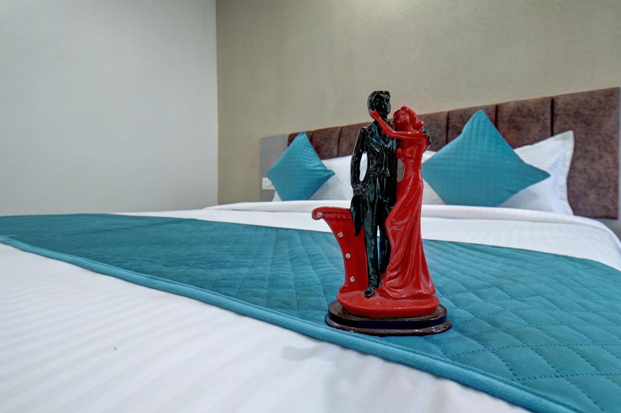 Hotel Cloud 9 Luxury Stay Mysore Exteriör bild