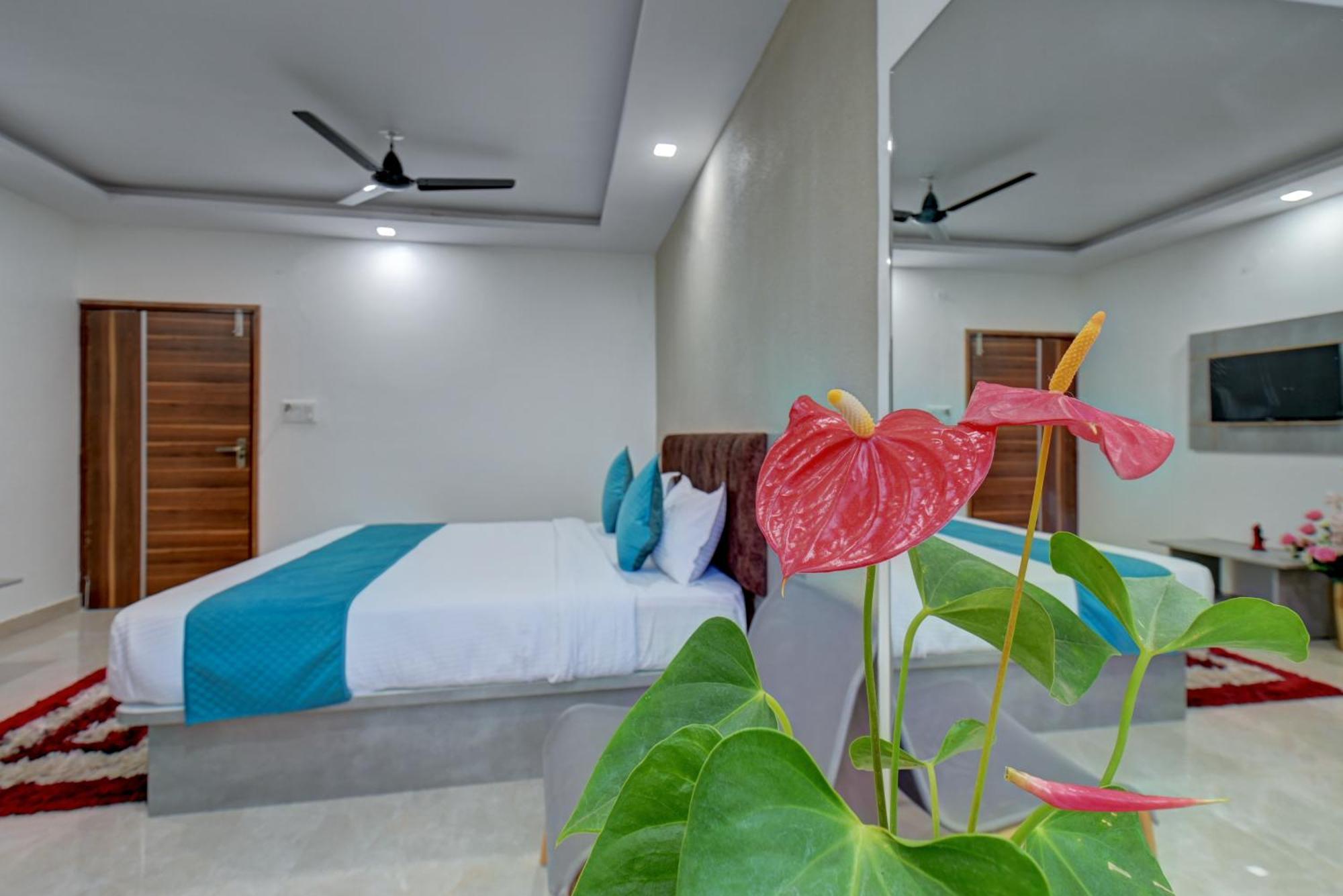 Hotel Cloud 9 Luxury Stay Mysore Exteriör bild