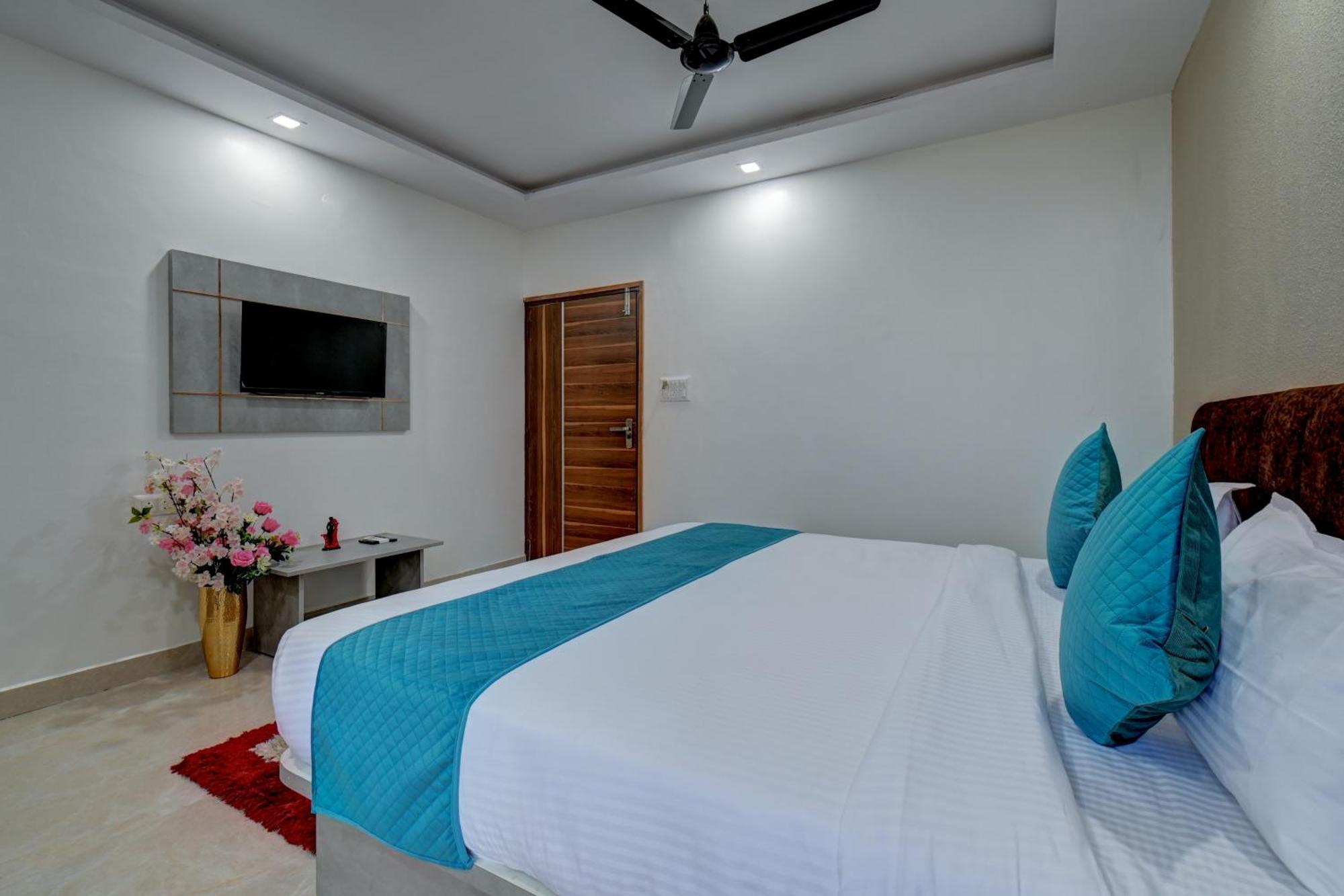 Hotel Cloud 9 Luxury Stay Mysore Exteriör bild